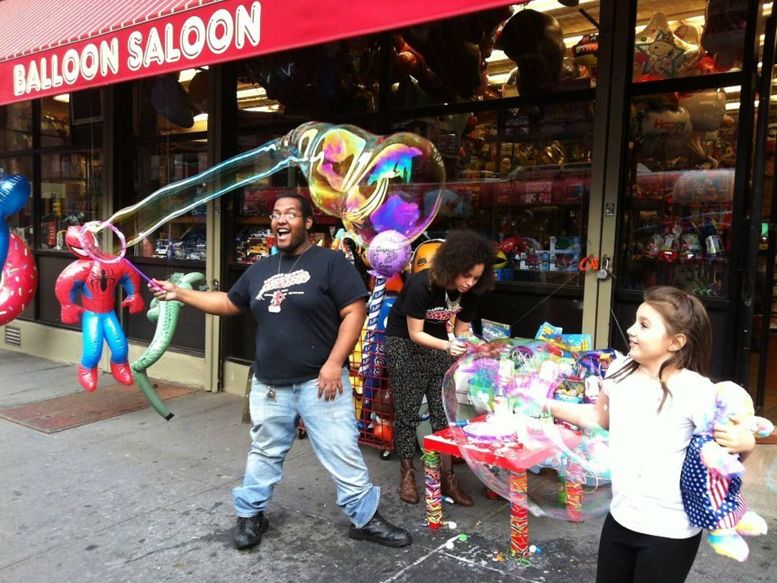 Birthday party supply stores in NYC
