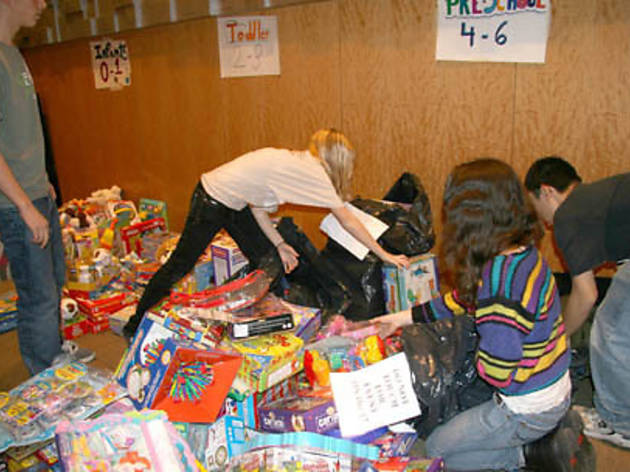ny_migration_62.fw.x491.jcctoydrive.01.jpg JCC Manhattan Toy Drive