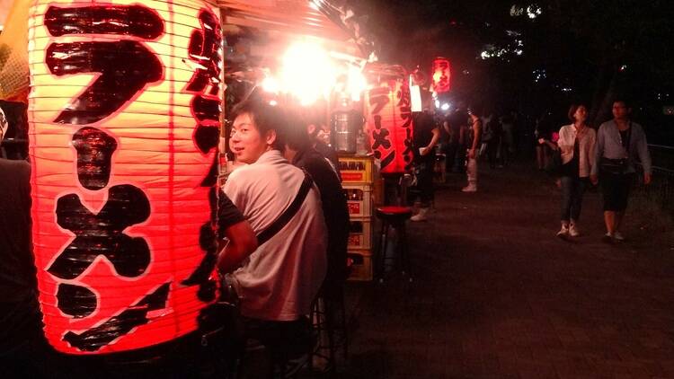 2. Slurp a streetside ramen