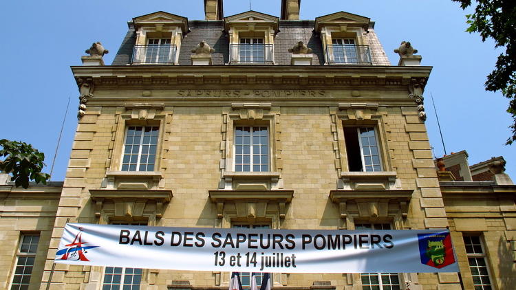 Bal des pompiers (©Flickr/CreativeCommons)