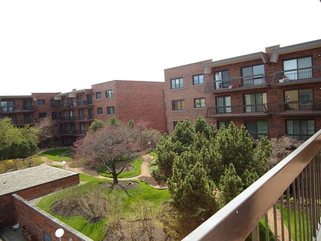 3 Evanston apartments on the cheap