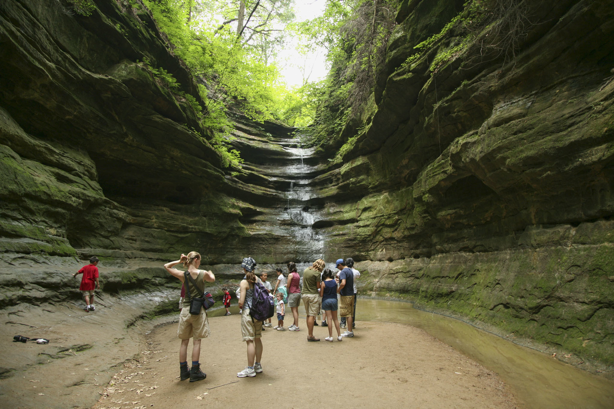 Starved rock state park hiking clearance trails