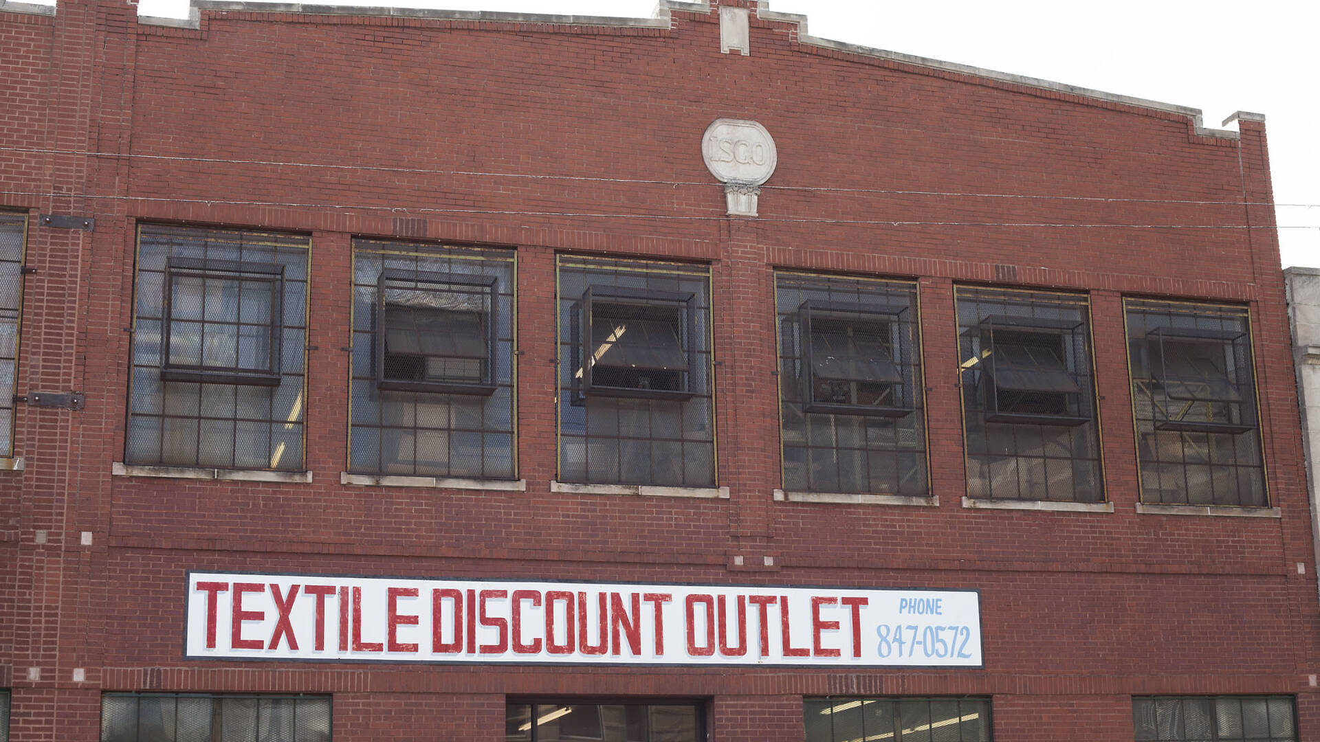 Textile Discount Outlet Shopping in Lower West Side, Chicago