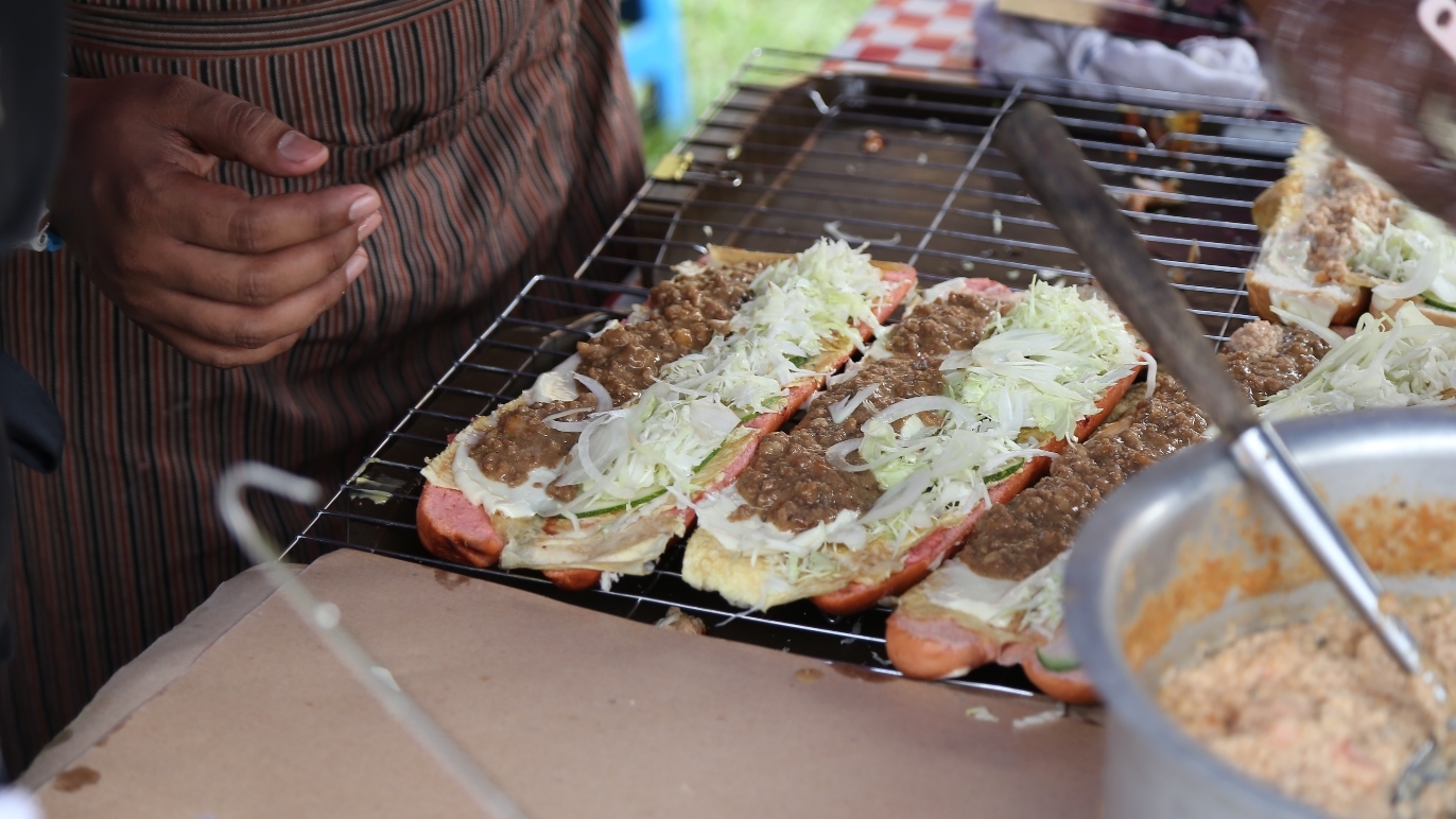 Ramadhan bazaars: Best roti John