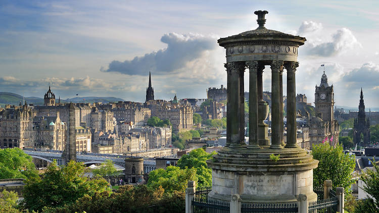 Be spontaneous in Edinburgh