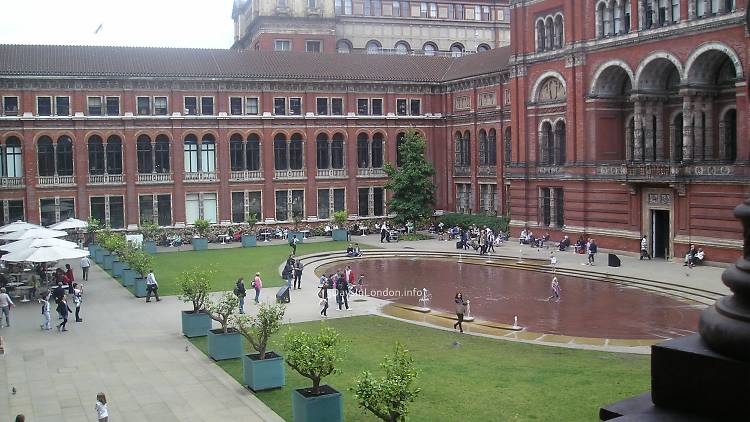 John Madejski Garden Fountains, V&A