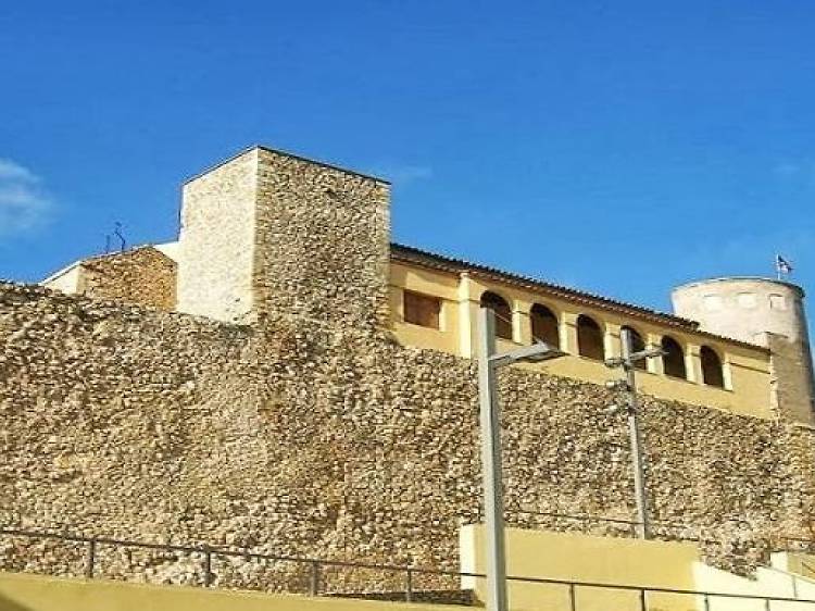 Castillo de Os de Balaguer y Museo de campanas de Cataluña