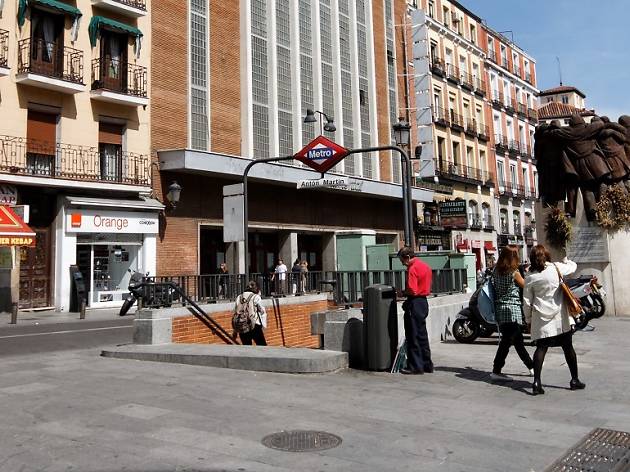 Plaza de Antón Martín Plaza de Antón Martín