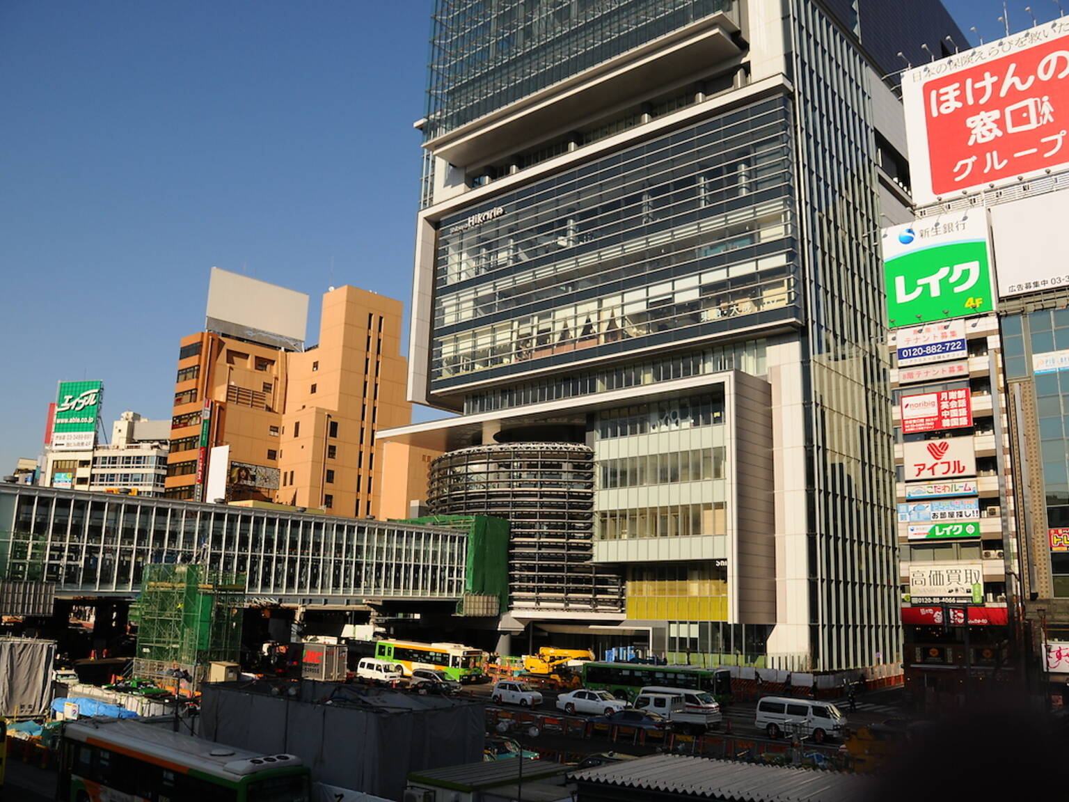 Where to get the best views of Shibuya Crossing