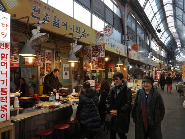 Get the dosirak lunch trays (5,000 won each) at Tongin Market and load up on the healthy Korean side dishes of your choice—plus, with two people, you can try double the food! Afterwards, it’s a five-minute walk to the ‘80s video arcade in Seochon. Nothing like some competitive Tetris to reveal a person’s true character.