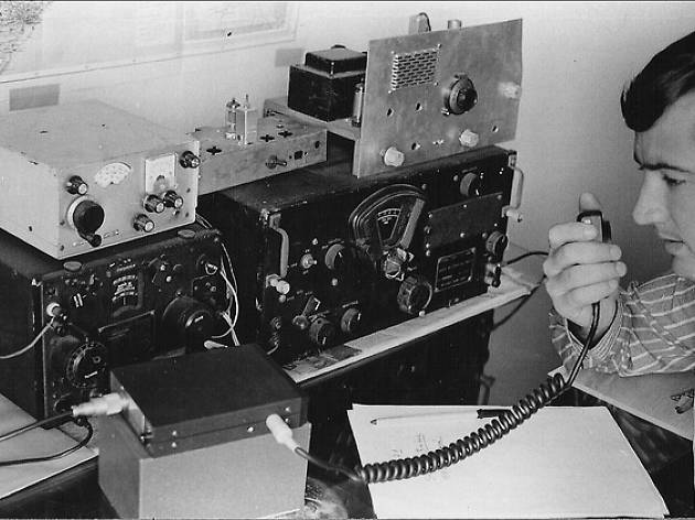 Des ondes dans les ondes : notre sélection de podcasts pour l’été Des ondes dans les ondes : notre sélection de podcasts pour l’été