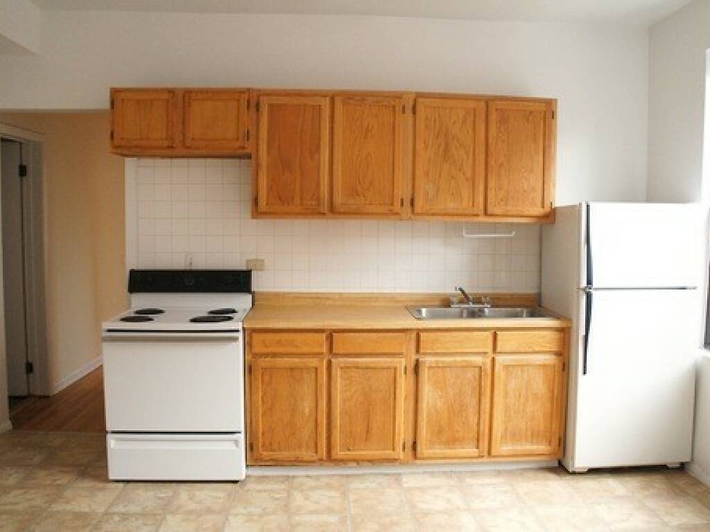 4 cheap apartments in Logan Square