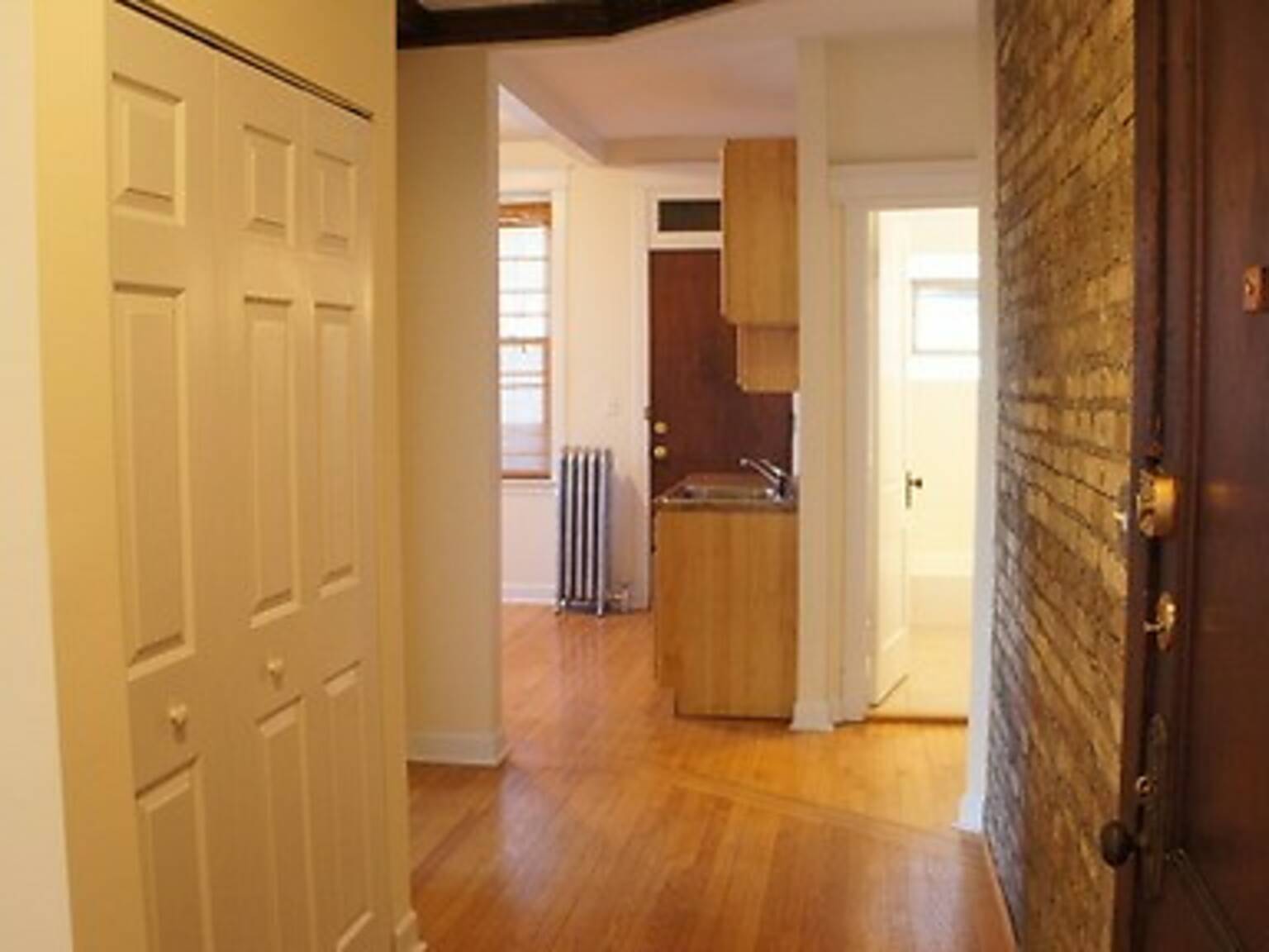 4 cheap apartments in Logan Square