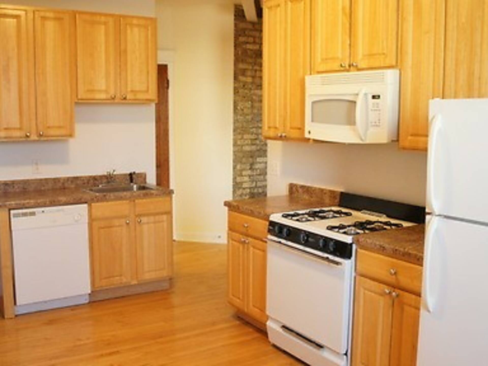 4 cheap apartments in Logan Square