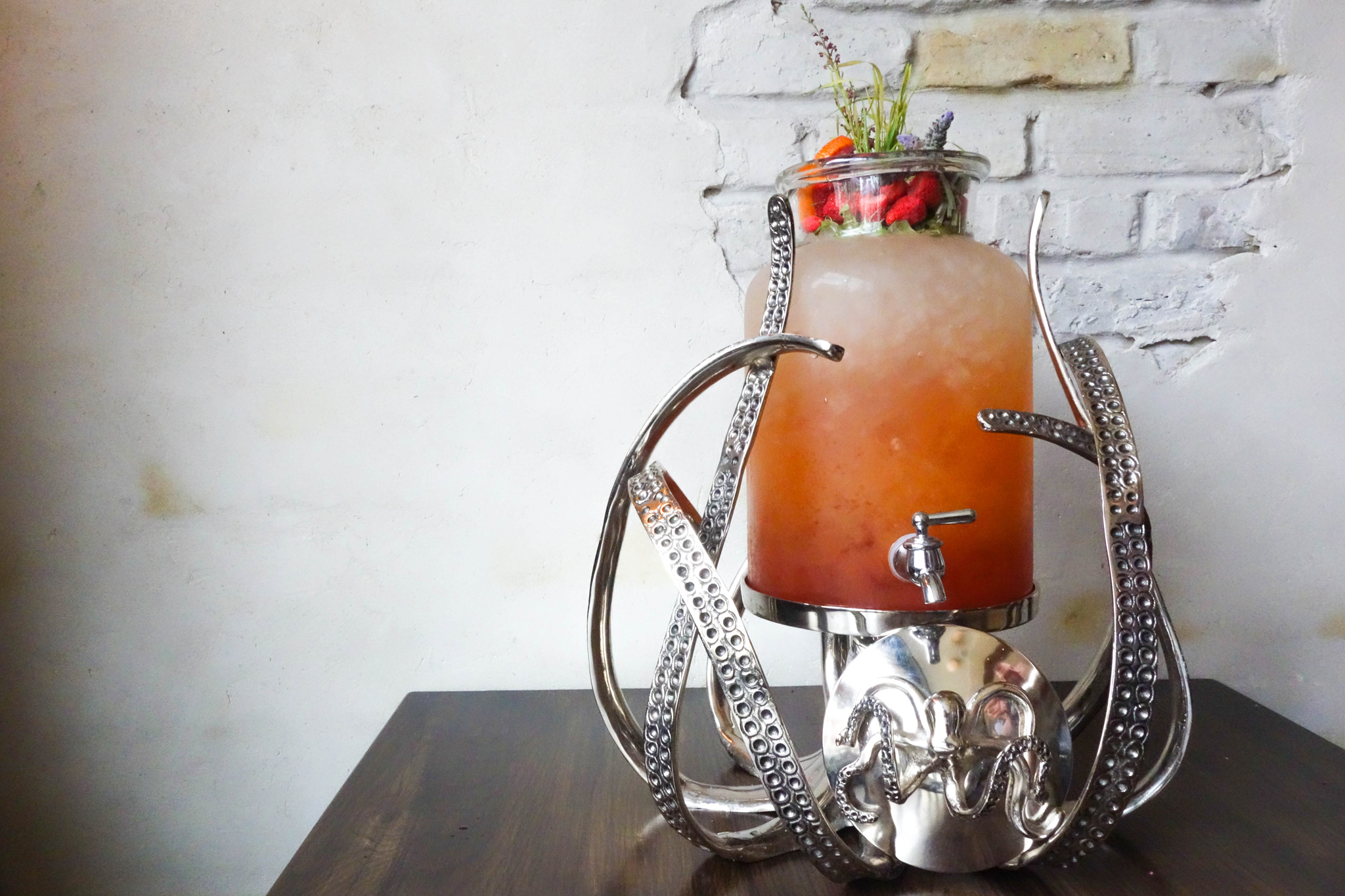 Chicago cocktail bars for punches and largeformat drinks