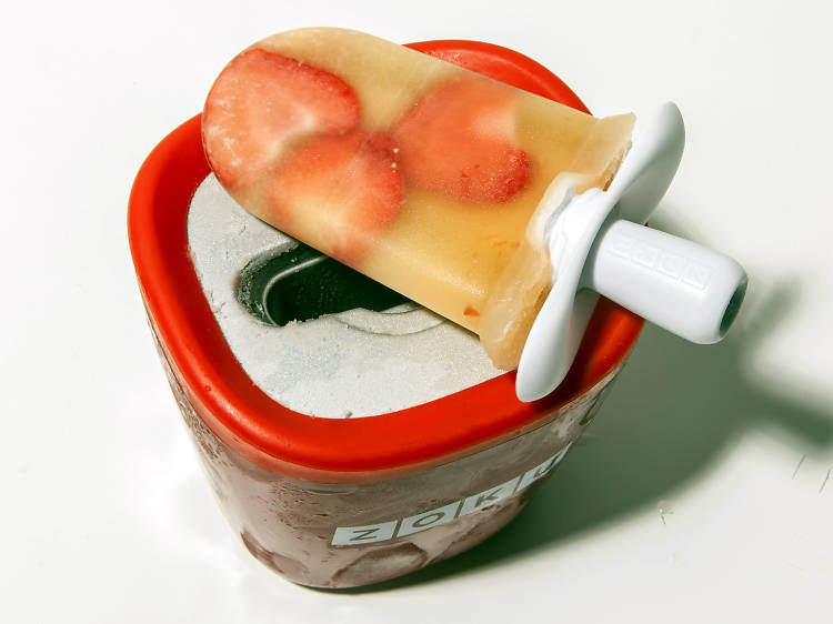 Single ice lolly maker