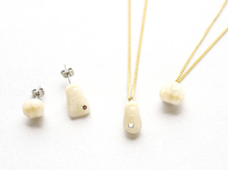 Tooth jewellery