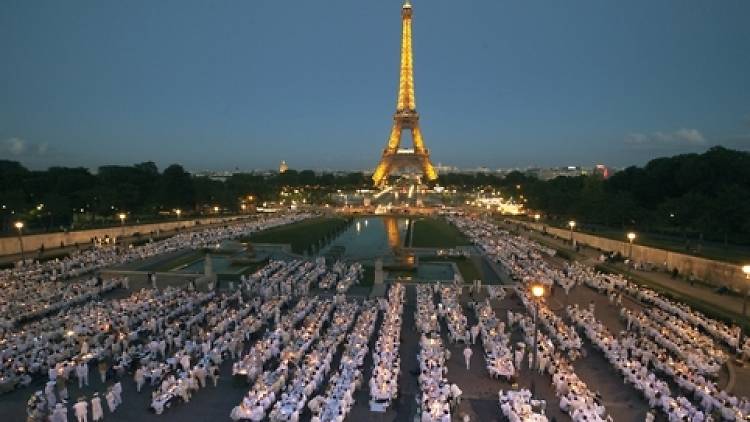 Dîner en Blanc ディネ・アン・ブラン