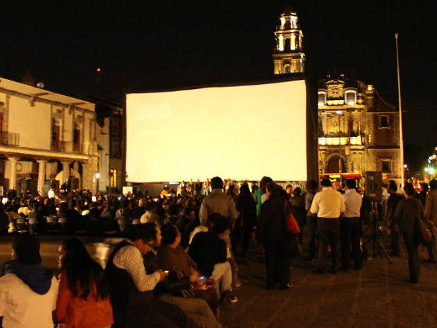 DocsMX al aire libre Una proyección al aire libre de DocsDF