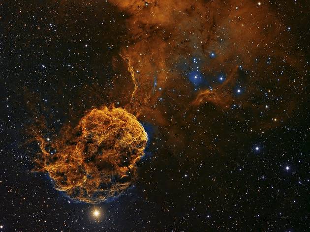 (IC443 © Patrick Gilliland)