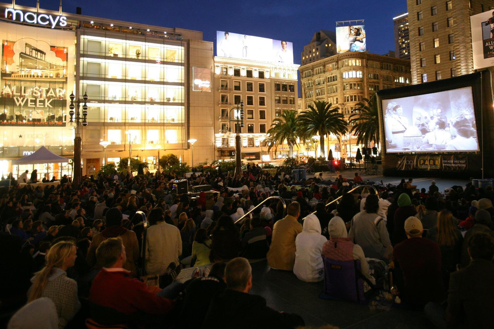 Where to see movies in the park in the San Francisco Bay Area