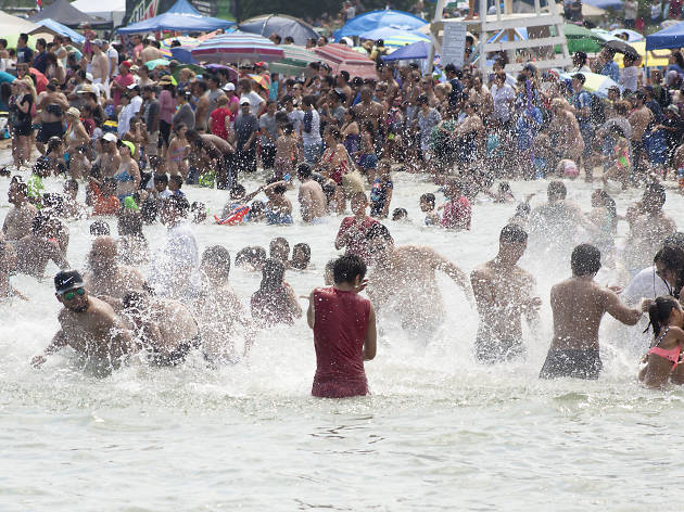 North Avenue Beach was the perfect place to watch aerial acrobatics at the Chicago Air and Water Show on August 15, 2015.