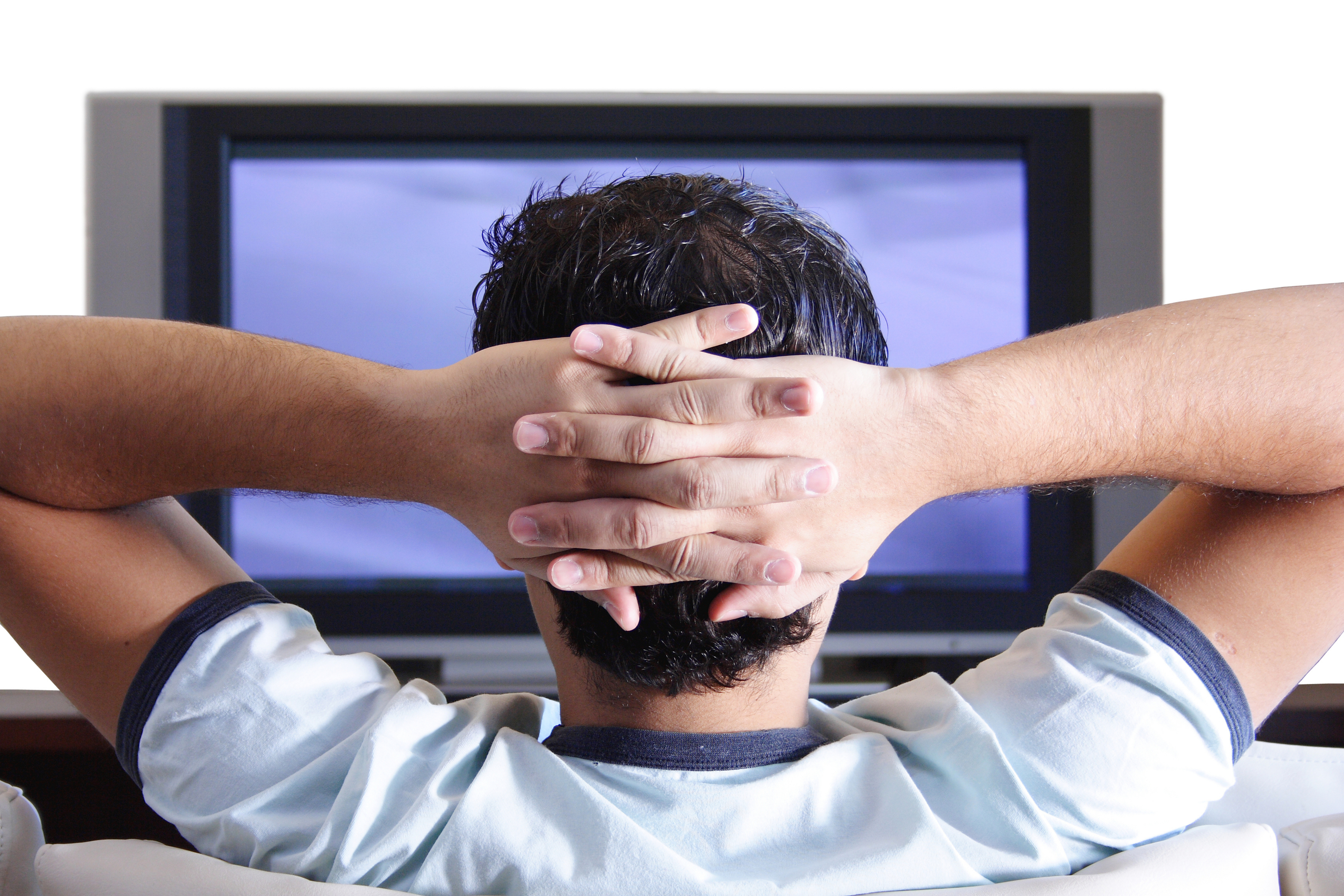 Картинка tv man. Человек телевизор. Человек перед телевизором. Человек перед экраном. Человек смотрит телевизор.