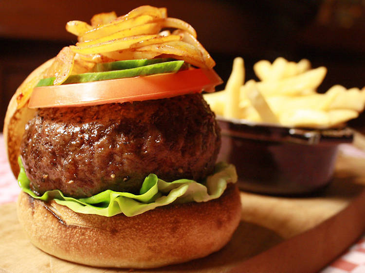 ‘21’ burger at ‘21’ Club  Bar Room