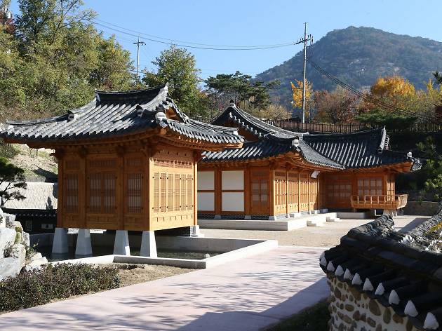 청운문학도서관 도서관