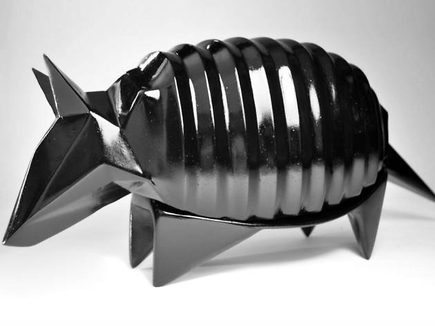 Mecate TOCA Un armadillo de barro negro de Mecate para TOCA.
