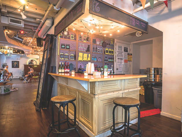 Market Bar Paul Wagtouicz