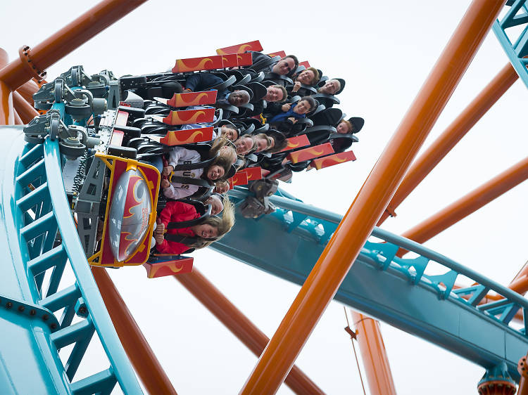 12 Best Amusement Parks Near NYC For For A Thrilling Excursion