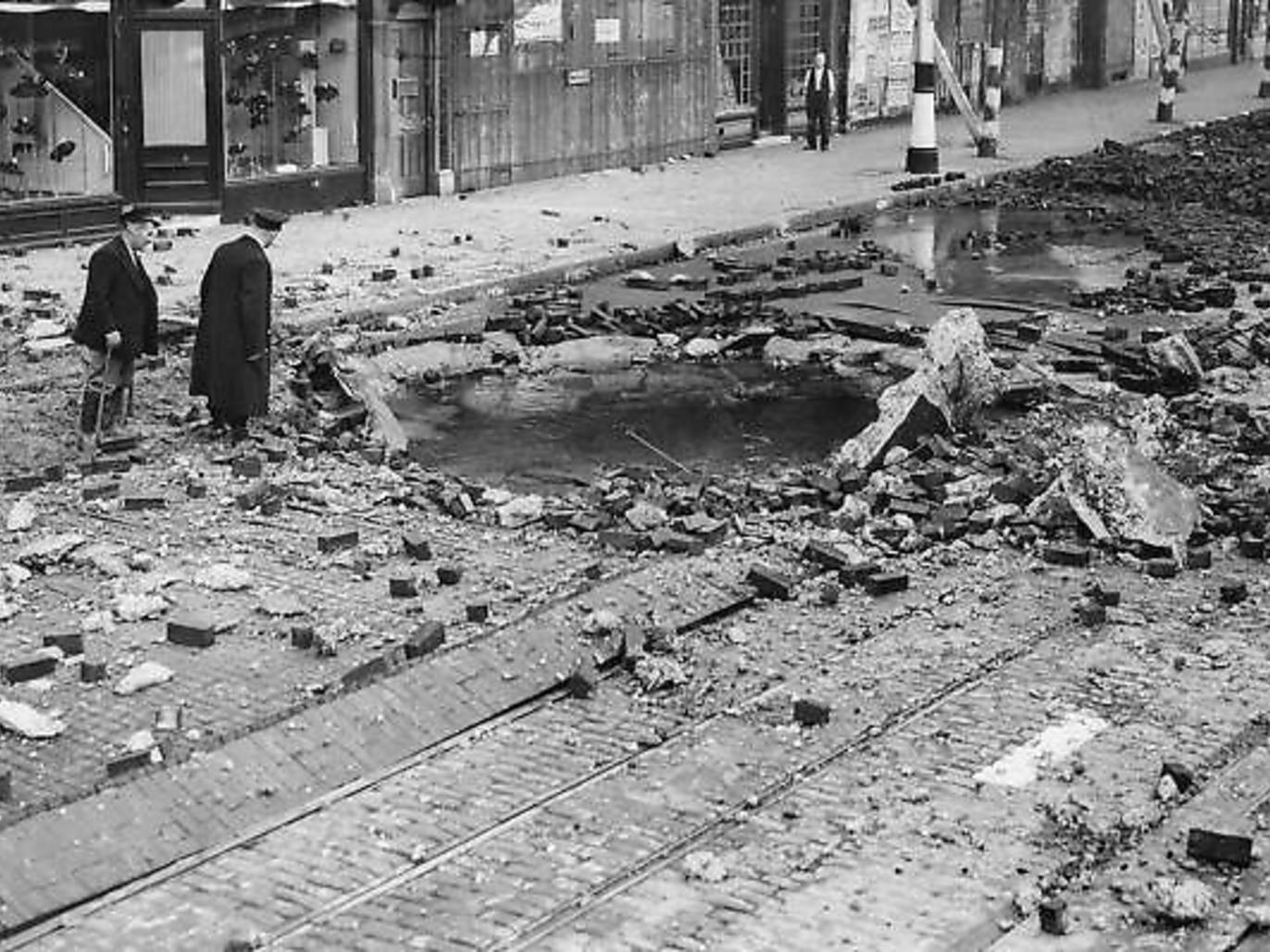 Photos of London during the Blitz | Second World War pictures