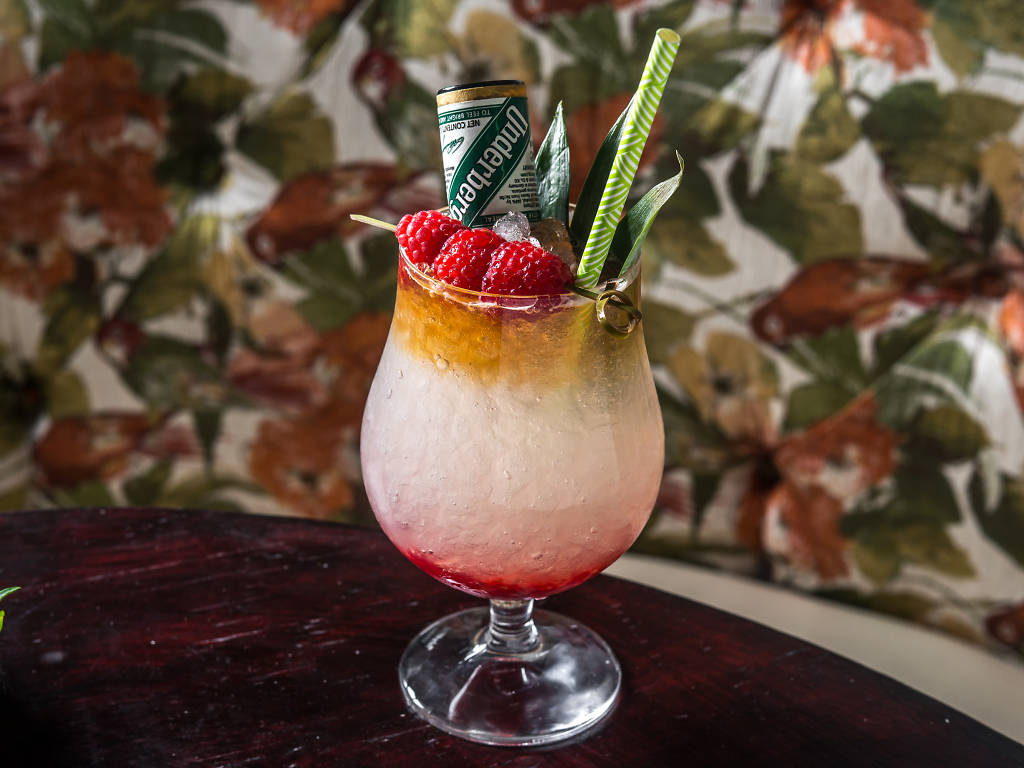 18 Best East Village Bars To Hit Up This Weekend