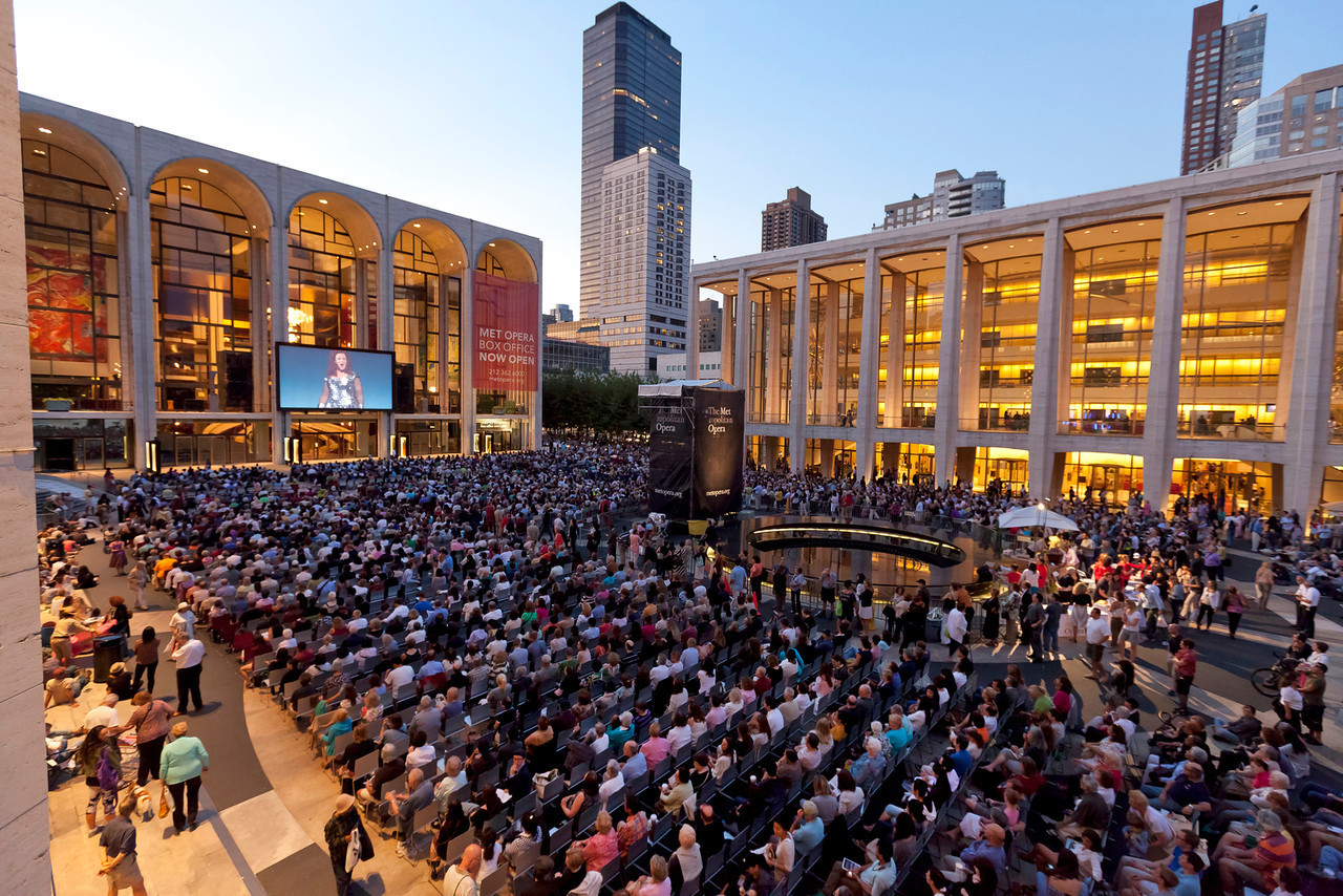 Get cultured with free outdoor operas at Lincoln Center!