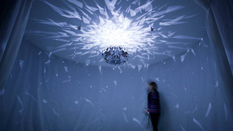 Mai Ikinaga + Hitoshi Azumi "Reflection in the sculpture"