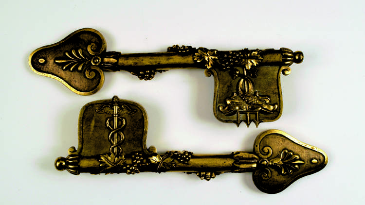 Keys to the City of Bordeaux, 1815. Musée des Arts décoratifs et du Design, Bordeaux ©Mairie de Bordeaux. Photo Lysiane Gauthier.