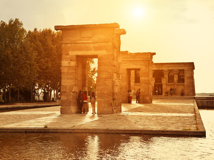 Ver el atardecer desde el Templo de Debod