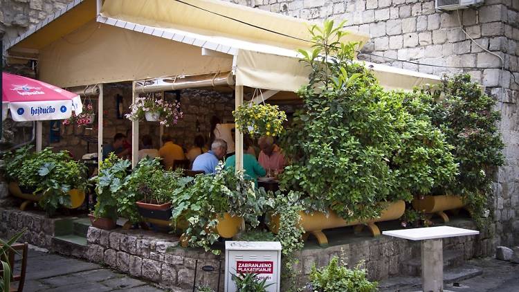 toc, restaurants, split, central dalmatia, croatia