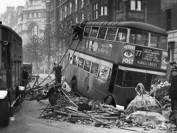 Photos Of London During The Blitz Second World War Pictures