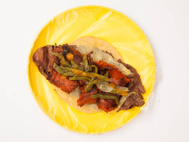 Tacos al carbón El Komander Tacos al carbón El Komander