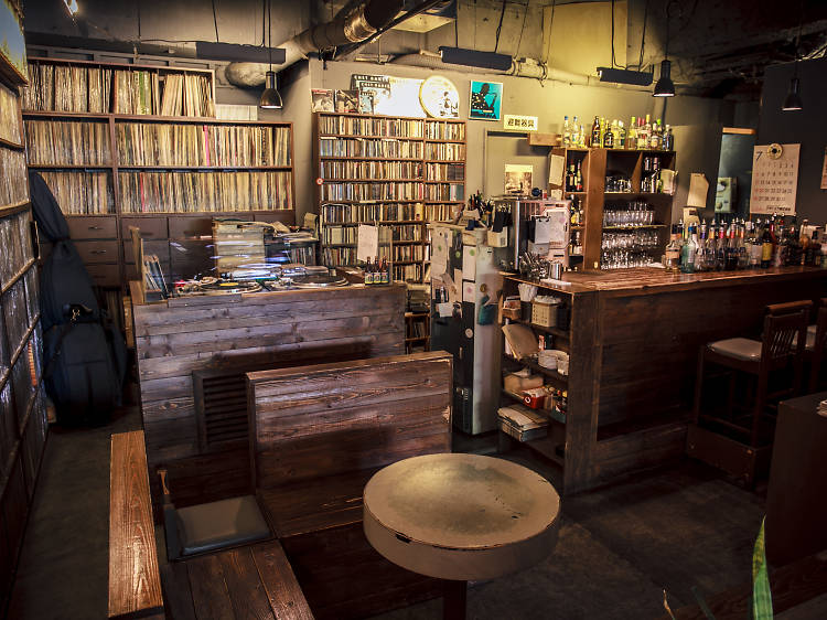 Browse 9,000 records over lunch