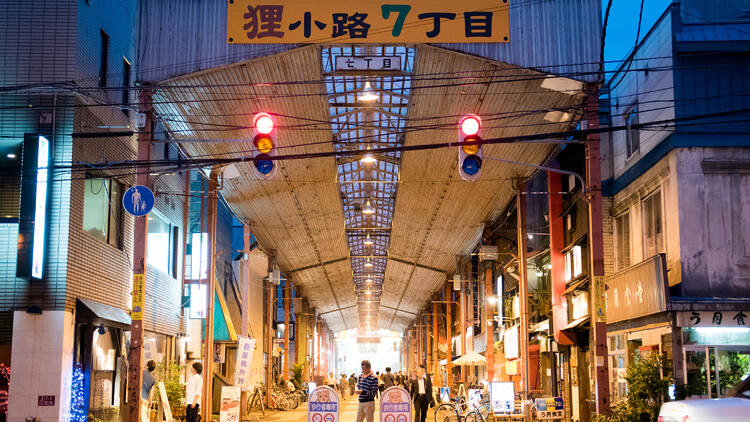 老舗商店街で地元っ子を気取る。