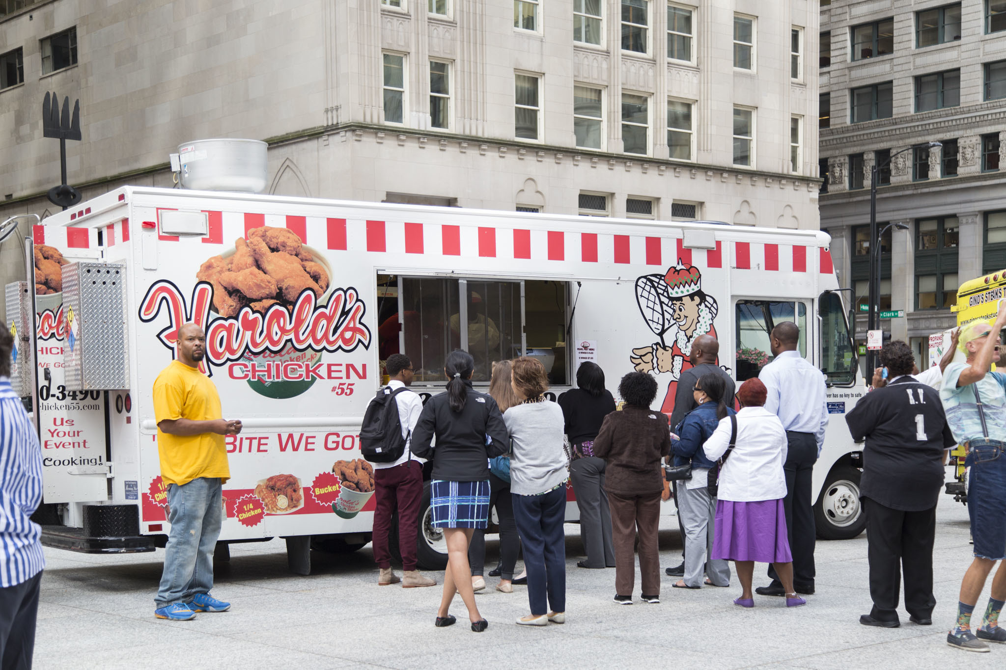 Guide To Chicago Food Trucks With Locations And Twitter