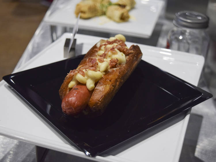 Bacon Mac and Cheese Dog