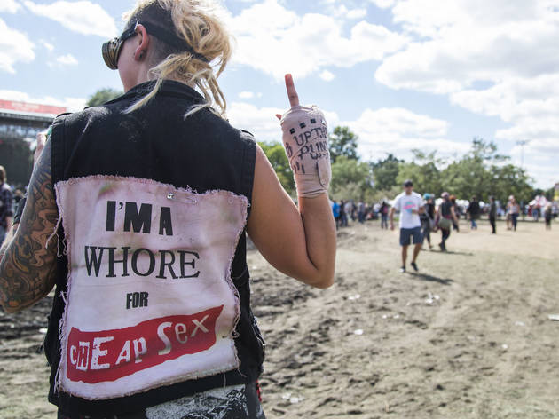 Attendees showed up sporting denim, leather and more great festival fashion at Riot Fest 2015.