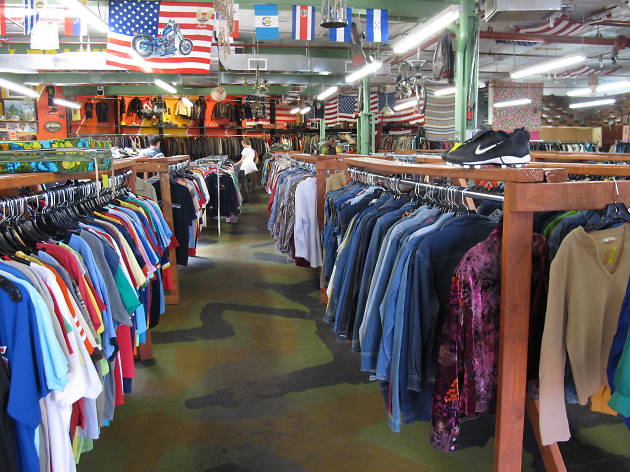 Snag popular fall trends for $20 or less at these amazing vintage shops Snag popular fall trends for $20 or less at these amazing vintage shops
