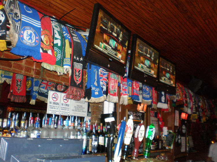 Great D.C. Sports Bars for Watching Football and Other Big Games