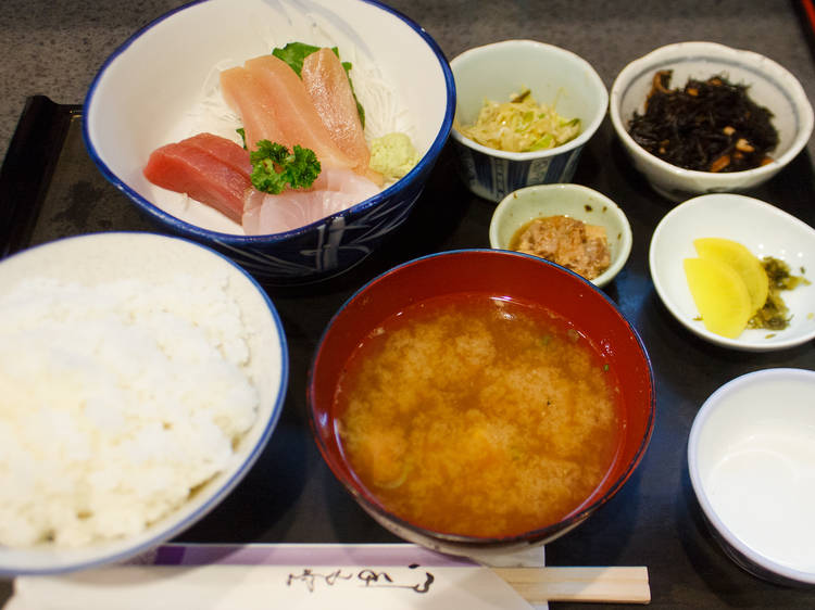 福田屋『お刺身盛り合せ定食』（1,130円）