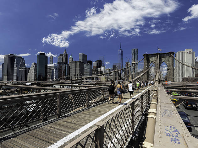 Manhattan to Brooklyn Walking Tour: Brooklyn Bridge and DUMBO Manhattan to Brooklyn Walking Tour: Brooklyn Bridge and DUMBO